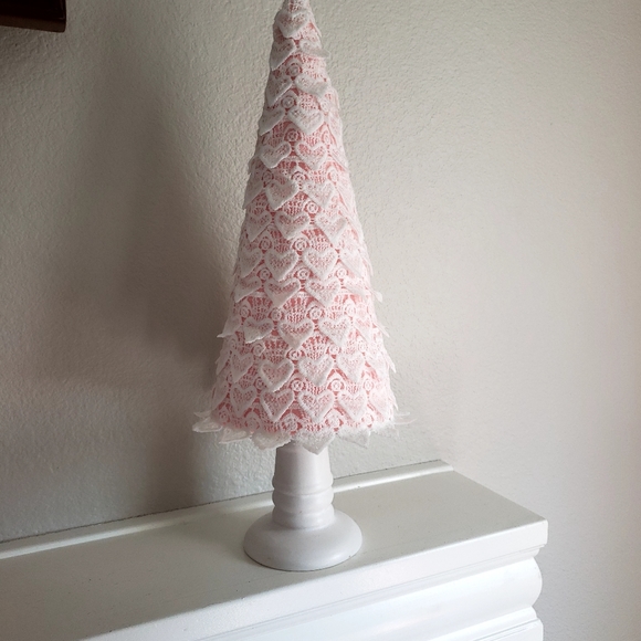 Valentine cone tree with ceramic base - Picture 5 of 10